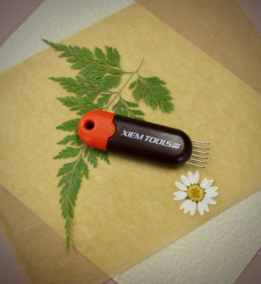 Xiem Retractable Scoring Tool